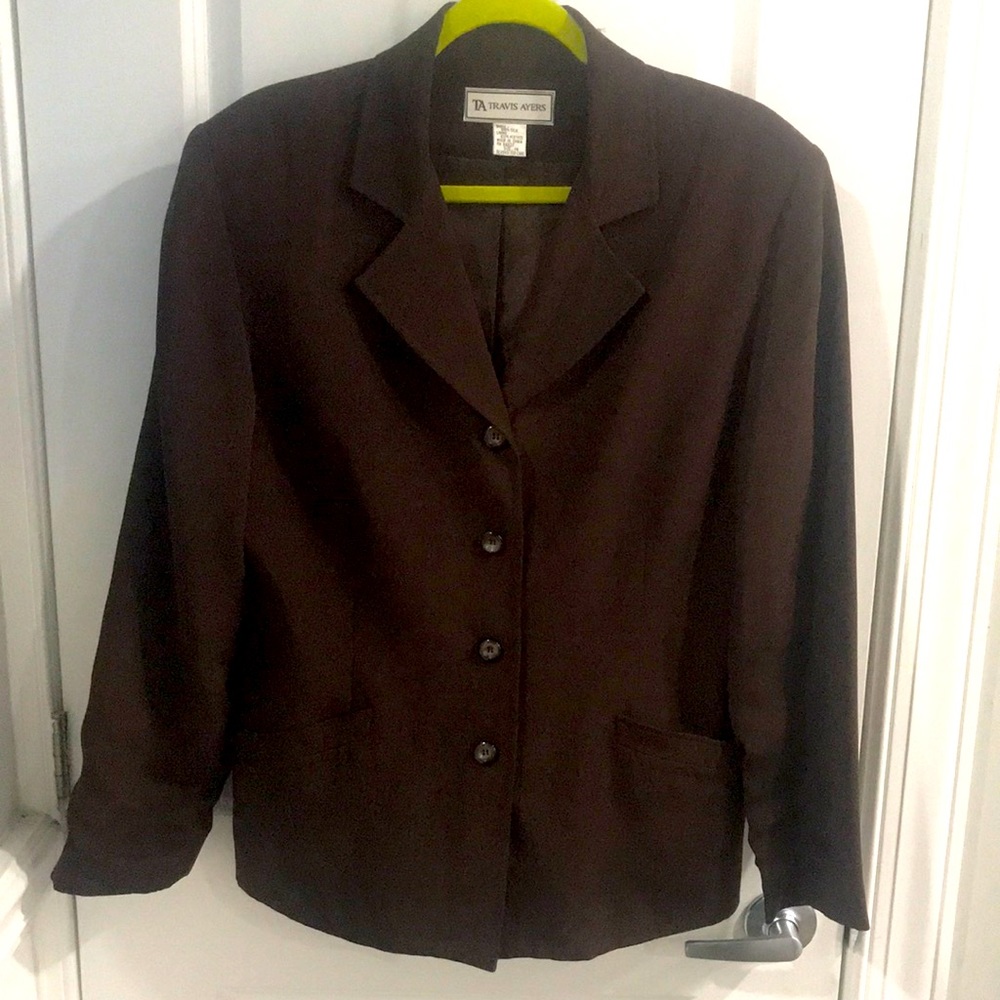 Travis Ayer’s silk blazer size 14 lined